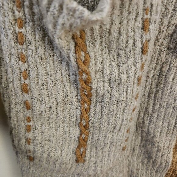 Unique Wool Blend Embroidered Neutral Large Button Pullover Sweater Size M - Picture 5 of 5